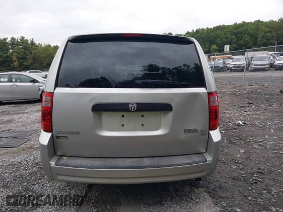 2010 Dodge Grand Caravan SE с VIN 2D4RN4DE4AR397177, выставлен на аукционе IAAI как лот 43280271 с пробегом 144 811 миль миль и . История ставок и продаж доступна на DreamBid. Изображение 16.