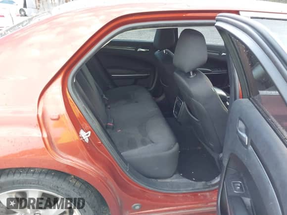 2021 Chrysler 300 Touring с VIN 2C3CCAAG0MH602425, выставлен на аукционе IAAI как лот 43187983 с пробегом 54 000 миль миль и . История ставок и продаж доступна на DreamBid. Изображение 8.