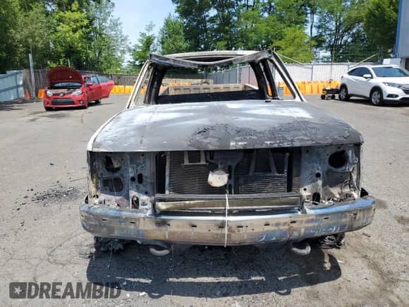 1997 Chevrolet Silverado 2500 с VIN 1GCGK29J0VE239168, выставлен на аукционе Copart как лот 62146355 с пробегом Не указан миль и Списание • Salvage title. История ставок и продаж доступна на DreamBid. Изображение 5.