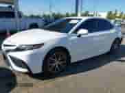 2023 Toyota Camry SE z VIN 4T1G11AK8PU742436, wystawiony jako IAAI lot #43184565 z przebiegiem 32 094 mil mil oraz . Historia ofert i sprzedaży dostępna na DreamBid. Obrazek 17.