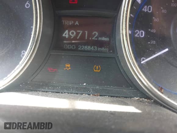 2013 Hyundai Sonata Limited z VIN 5NPEC4AC3DH533949, wystawiony jako IAAI lot #42946174 z przebiegiem 228 843 mil mil oraz . Historia ofert i sprzedaży dostępna na DreamBid. Obrazek 7.