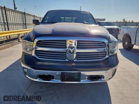 2015 Ram 1500 Big Horn z VIN 1C6RR7TM5FS603891, wystawiony jako Copart lot #81855285 z przebiegiem 169 518 mil mil oraz Czysty tytuł • Clean title. Historia ofert i sprzedaży dostępna na DreamBid. Obrazek 5.
