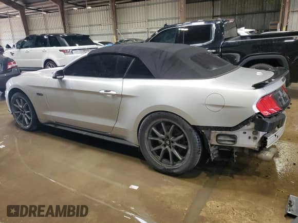 2018 Ford Mustang GT Premium z VIN 1FATP8FF2J5111596, wystawiony jako Copart lot #60537605 z przebiegiem 65 902 mil mil oraz Szkoda całkowita • Salvage title. Historia ofert i sprzedaży dostępna na DreamBid. Obrazek 2.