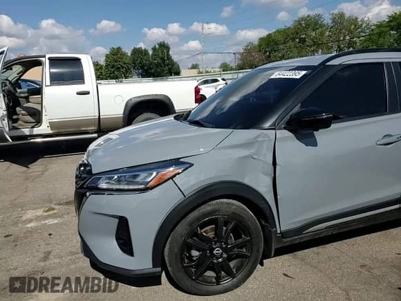 2024 Nissan Kicks SR with VIN 3N1CP5DV8RL532238, listed as a Copart auction lot 84422395 with 33,893 mi miles and Salvage title. Bid and sale history available at DreamBid. Image 14.