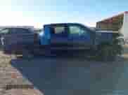 2021 Chevrolet Silverado 1500 LT Trail Boss z VIN 1GCPYFEDXMZ392928, wystawiony jako IAAI lot #41340856 z przebiegiem 52 361 mil mil oraz . Historia ofert i sprzedaży dostępna na DreamBid. Obrazek 14.