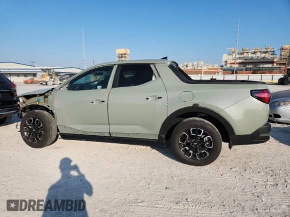 2024 Hyundai Santa Cruz SEL with VIN 5NTJBDAE2RH098644, listed as a Copart auction lot 72035335 with 8,522 mi miles and Salvage title. Bid and sale history available at DreamBid. Image 2.