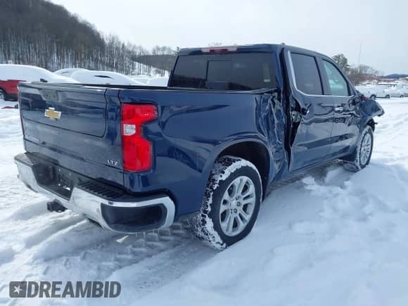 2022 Chevrolet Silverado 1500 LTZ z VIN 2GCUDGED8N1511011, wystawiony jako IAAI lot #41378959 z przebiegiem 30 665 mil mil oraz . Historia ofert i sprzedaży dostępna na DreamBid. Obrazek 4.