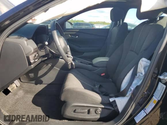 2024 Honda Accord Sport z VIN 1HGCY2F54RA052938, wystawiony jako Copart lot #85525665 z przebiegiem 68 980 mil mil oraz Szkoda całkowita • Salvage title. Historia ofert i sprzedaży dostępna na DreamBid. Obrazek 7.