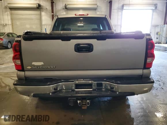 2006 Chevrolet Silverado 1500 LT3 z VIN 2GCEK13Z661350519, wystawiony jako Copart lot #69221295 z przebiegiem 178 959 mil mil oraz Szkoda całkowita • Salvage title. Historia ofert i sprzedaży dostępna na DreamBid. Obrazek 6.