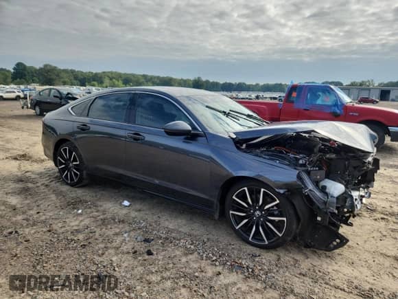 2023 Honda Accord Touring with VIN 1HGCY2F87PA041004, listed as a Copart auction lot 70926895 with Not provided miles and Salvage title. Bid and sale history available at DreamBid. Image 4.