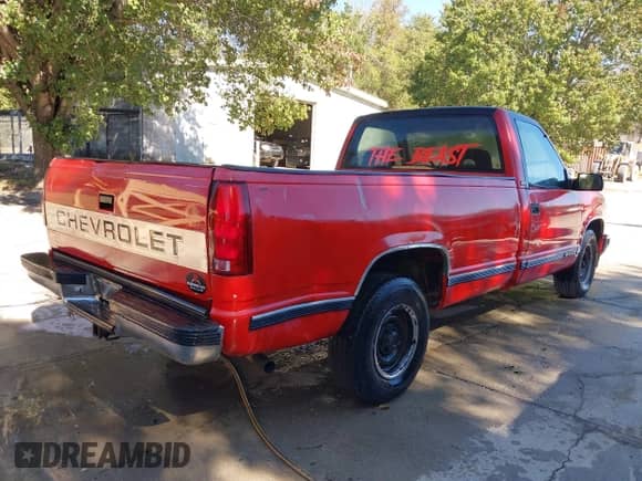 1993 Chevrolet Silverado 1500 z VIN 1GCEC14K8PE179836, wystawiony jako IAAI lot #43520312 z przebiegiem 214 203 mil mil oraz . Historia ofert i sprzedaży dostępna na DreamBid. Obrazek 4.