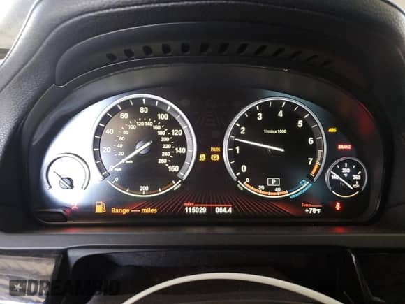 2012 BMW 7 Series 750i z VIN WBAKA8C57CCY37405, wystawiony jako Copart lot #68456005 z przebiegiem 115 029 mil mil oraz Szkoda całkowita • Salvage title. Historia ofert i sprzedaży dostępna na DreamBid. Obrazek 9.