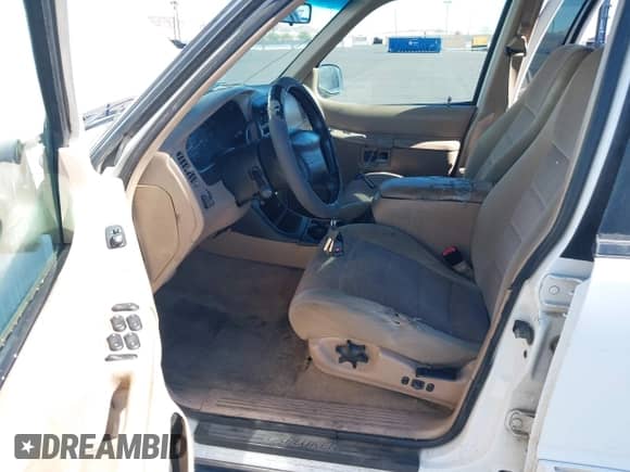 1999 Ford Explorer XLT с VIN 1FMZU34E0XZA22035, выставлен на аукционе IAAI как лот 43572816 с пробегом 192 754 миль миль и . История ставок и продаж доступна на DreamBid. Изображение 5.