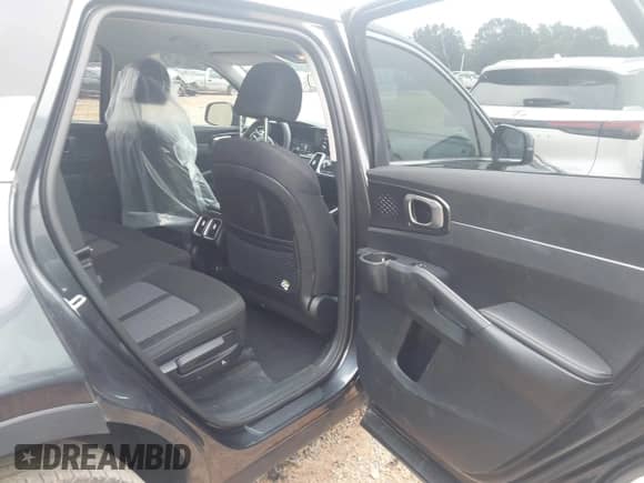 2023 Kia Sorento LX с VIN 5XYRG4LCXPG200646, выставлен на аукционе IAAI как лот 43024556 с пробегом 49 814 миль миль и . История ставок и продаж доступна на DreamBid. Изображение 8.