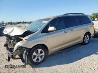 2014 Toyota Sienna LE AAS with VIN 5TDKK3DC4ES504290, listed as a Copart auction lot 84416555 with 133,325 mi miles and Salvage title. Bid and sale history available at DreamBid. Image 1.