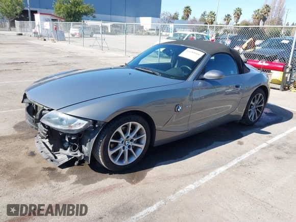 2007 BMW Z4 3.0i с VIN 4USBU33567LW70595, выставлен на аукционе IAAI как лот 41680666 с пробегом 89 840 миль миль и . История ставок и продаж доступна на DreamBid. Изображение 2.