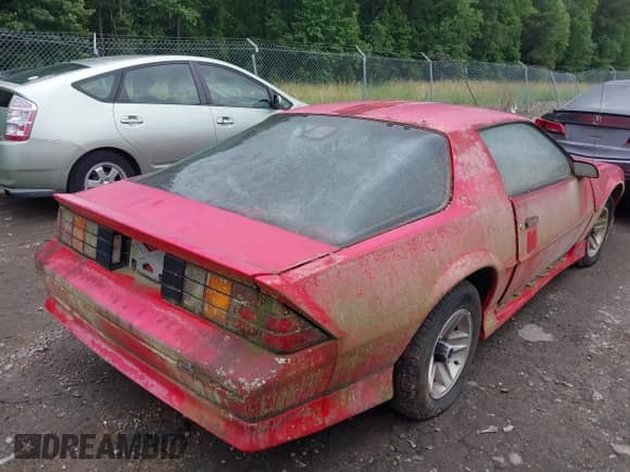1992 Chevrolet Camaro с VIN 1G1FP23T4NL152871, выставлен на аукционе IAAI как лот 42360646 с пробегом 172 702 миль миль и . История ставок и продаж доступна на DreamBid. Изображение 4.