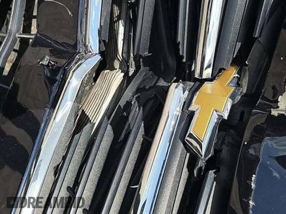 2021 Chevrolet Equinox LT with VIN 2GNAXJEV0M6106933, listed as a IAAI auction lot 43326937 with 117,254 mi miles and . Bid and sale history available at DreamBid. Image 30.