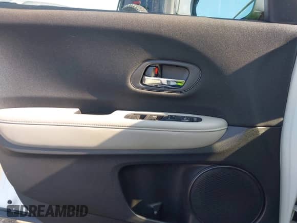 2021 Honda HR-V LX z VIN 3CZRU5H33MM706593, wystawiony jako IAAI lot #42548893 z przebiegiem 58 842 mil mil oraz . Historia ofert i sprzedaży dostępna na DreamBid. Obrazek 14.
