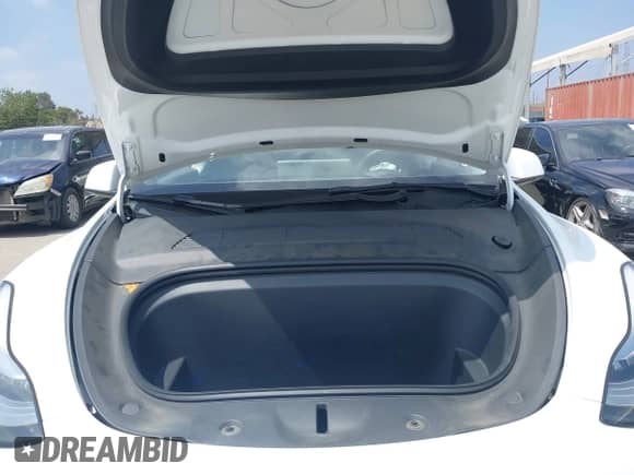2021 Tesla Model Y Long Range с VIN 5YJYGDEE4MF245529, выставлен на аукционе IAAI как лот 42795489 с пробегом 58 214 миль миль и . История ставок и продаж доступна на DreamBid. Изображение 10.