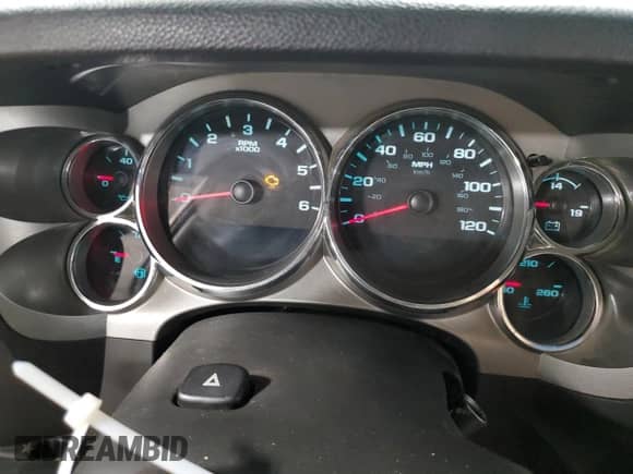 2011 Chevrolet Silverado 1500 LT z VIN 3GCPKSE33BG140114, wystawiony jako Copart lot #71909375 z przebiegiem Nie podano mil oraz Czysty tytuł • Clean title. Historia ofert i sprzedaży dostępna na DreamBid. Obrazek 9.