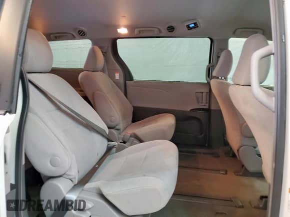 2017 Toyota Sienna L with VIN 5TDZZ3DC3HS824604, listed as a Copart auction lot 82137975 with 43,506 mi miles and Clean title. Bid and sale history available at DreamBid. Image 11.