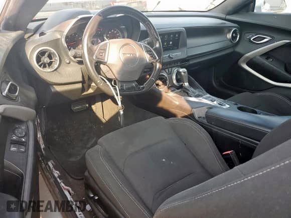 2019 Chevrolet Camaro 1LT z VIN 1G1FB3DS1K0133556, wystawiony jako Copart lot #68631935 z przebiegiem 71 808 mil mil oraz Szkoda całkowita • Salvage title. Historia ofert i sprzedaży dostępna na DreamBid. Obrazek 8.