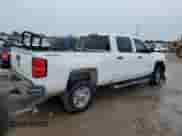 2017 Chevrolet Silverado 2500HD Work Truck z VIN 1GC1KUEY3HF224084, wystawiony jako Copart lot #71694455 z przebiegiem 132 441 mil mil oraz Nie do naprawy • Non repairable. Historia ofert i sprzedaży dostępna na DreamBid. Obrazek 3.