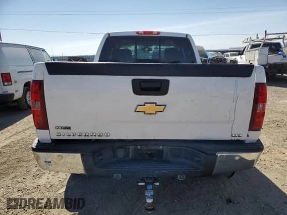 2010 Chevrolet Silverado 1500 LTZ with VIN 1GCSCTE0XAZ135302, listed as a Copart auction lot 68492864 with 223,185 mi miles and Salvage title. Bid and sale history available at DreamBid. Image 6.