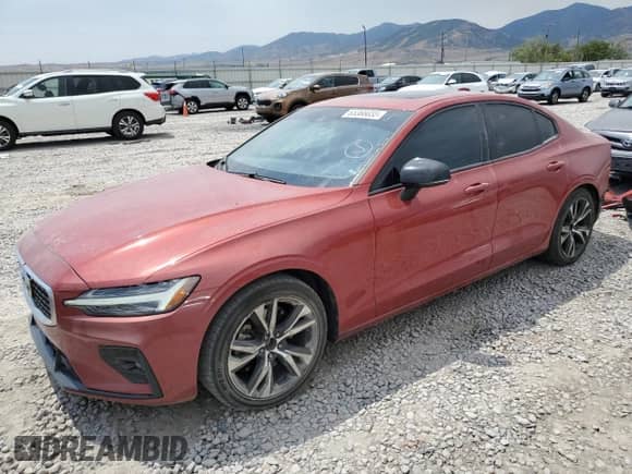 2020 Volvo S60 R-Design с VIN 7JR102FM0LG054888, выставлен на аукционе Copart как лот 65366655 с пробегом 65 106 миль миль и Списание • Salvage title. История ставок и продаж доступна на DreamBid. Изображение 1.