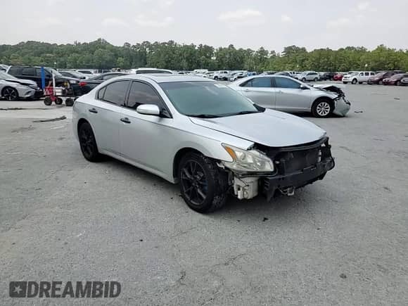 2013 Nissan Maxima S z VIN 1N4AA5AP6DC822807, wystawiony jako Copart lot #58586275 z przebiegiem 133 554 mil mil oraz Szkoda całkowita • Salvage title. Historia ofert i sprzedaży dostępna na DreamBid. Obrazek 13.