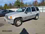 1998 Jeep Grand Cherokee Laredo с VIN 1J4GZ58S1WC195986, выставлен на аукционе Copart как лот 87188215 с пробегом 151 052 миль миль и Чистый • Clean title. История ставок и продаж доступна на DreamBid. Изображение 1.