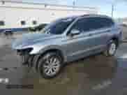 2019 Volkswagen Tiguan S с VIN 3VV0B7AX1KM186423, выставлен на аукционе Copart как лот 48183965 с пробегом 73 609 миль миль и Списание • Salvage title. История ставок и продаж доступна на DreamBid. Изображение 1.