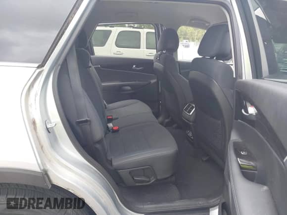 2016 Kia Sorento L with VIN 5XYPG4A33GG070820, listed as a IAAI auction lot 43405897 with 69,346 mi miles and . Bid and sale history available at DreamBid. Image 8.