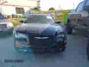 2017 Chrysler 300 S с VIN 2C3CCABG2HH607596, выставлен на аукционе IAAI как лот 40865097 с пробегом 89 582 миль миль и . История ставок и продаж доступна на DreamBid. Изображение 11.