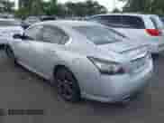 2012 Nissan Maxima SV z VIN 1N4AA5AP9CC841981, wystawiony jako IAAI lot #42673024 z przebiegiem 126 375 mil mil oraz . Historia ofert i sprzedaży dostępna na DreamBid. Obrazek 3.