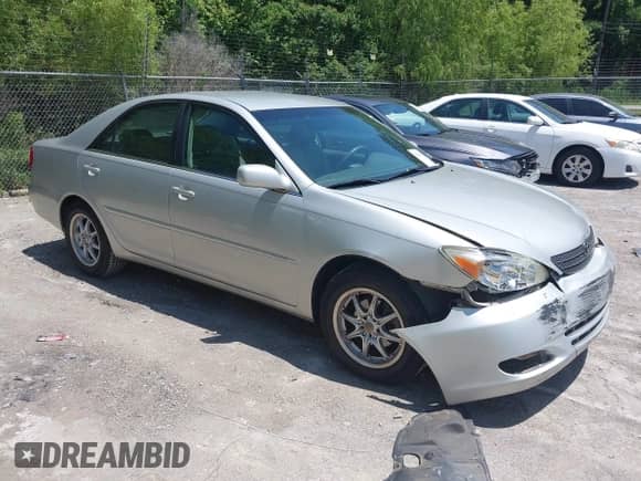 2002 Toyota Camry LE с VIN 4T1BE32K02U630523, выставлен на аукционе IAAI как лот 42330724 с пробегом 138 459 миль миль и . История ставок и продаж доступна на DreamBid. Изображение 1.