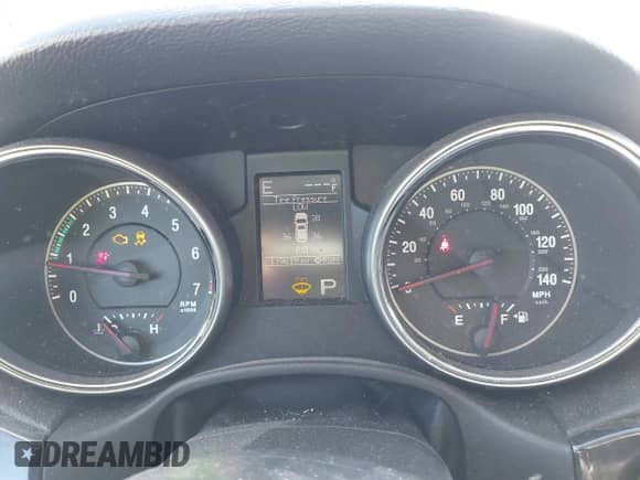 2011 Jeep Grand Cherokee Laredo z VIN 1J4RR4GG3BC723439, wystawiony jako IAAI lot #43385250 z przebiegiem 119 619 mil mil oraz . Historia ofert i sprzedaży dostępna na DreamBid. Obrazek 7.