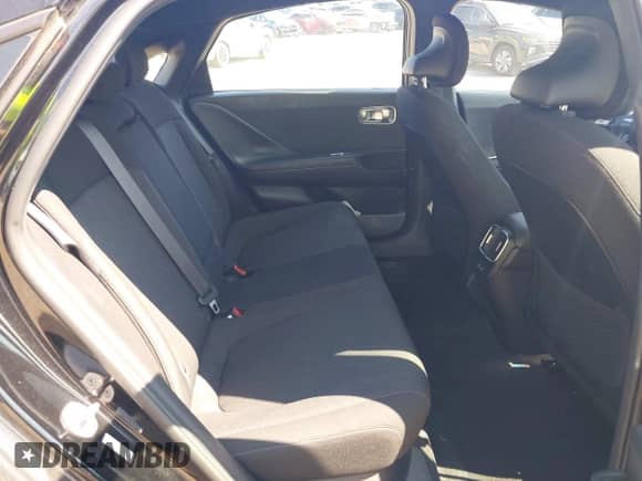 2023 Hyundai Ioniq 6 SE z VIN KMHM24AC7PA045528, wystawiony jako IAAI lot #42791381 z przebiegiem 30 065 mil mil oraz . Historia ofert i sprzedaży dostępna na DreamBid. Obrazek 8.