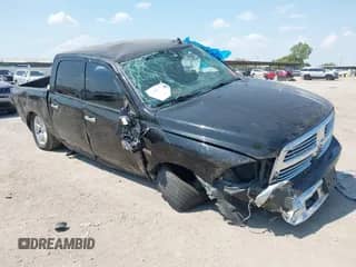 2017 Ram 1500 Big Horn z VIN 3C6RR6LT2HG563801, wystawiony jako IAAI lot #43236110 z przebiegiem 140 093 mil mil oraz . Historia ofert i sprzedaży dostępna na DreamBid. Obrazek 1.