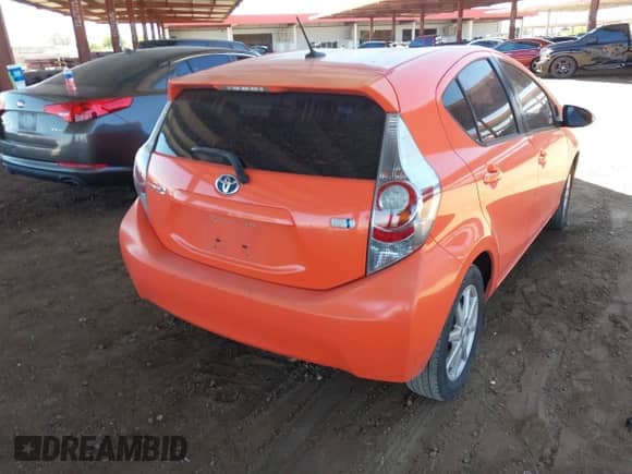 2012 Toyota Prius One z VIN JTDKDTB37C1011954, wystawiony jako IAAI lot #42911021 z przebiegiem 316 302 mil mil oraz . Historia ofert i sprzedaży dostępna na DreamBid. Obrazek 4.