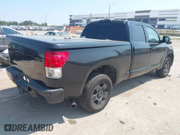 2007 Toyota Tundra Limited z VIN 5TBRV58107S450170, wystawiony jako IAAI lot #43183865 z przebiegiem 226 561 mil mil oraz . Historia ofert i sprzedaży dostępna na DreamBid. Obrazek 4.