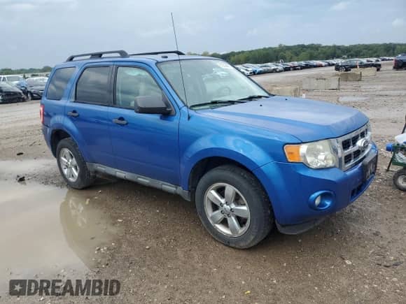 2011 Ford Escape XLT с VIN 1FMCU9DG9BKB24509, выставлен на аукционе Copart как лот 81302685 с пробегом 206 523 миль миль и Списание • Salvage title. История ставок и продаж доступна на DreamBid. Изображение 4.
