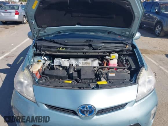 2013 Toyota Prius Two with VIN JTDKN3DU0D1657308, listed as a IAAI auction lot 43256774 with 238,587 mi miles and . Bid and sale history available at DreamBid. Image 10.