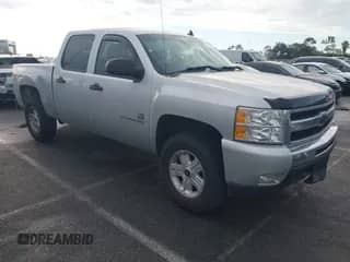 2011 Chevrolet Silverado 1500 LT z VIN 3GCPKSE36BG183524, wystawiony jako IAAI lot #43262078 z przebiegiem 147 336 mil mil oraz . Historia ofert i sprzedaży dostępna na DreamBid. Obrazek 1.