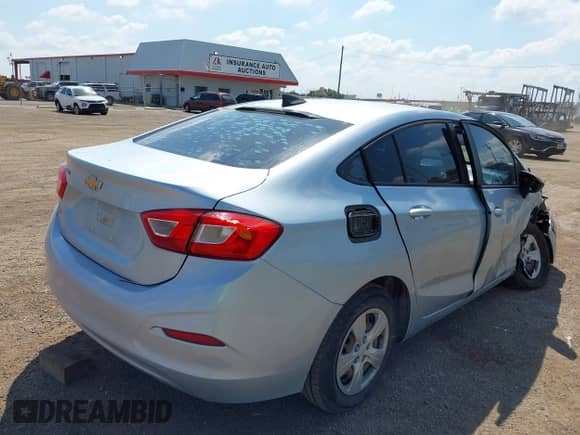 2018 Chevrolet Cruze LS с VIN 1G1BC5SMXJ7116952, выставлен на аукционе IAAI как лот 43351674 с пробегом 47 649 миль миль и . История ставок и продаж доступна на DreamBid. Изображение 4.
