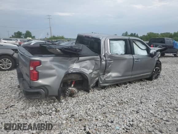 2023 Chevrolet Silverado 1500 High Country z VIN 1GCUDJEL9PZ192524, wystawiony jako Copart lot #61410475 z przebiegiem Nie podano mil oraz Nie do naprawy • Non repairable. Historia ofert i sprzedaży dostępna na DreamBid. Obrazek 3.