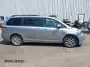 2014 Toyota Sienna Limited с VIN 5TDDK3DC9ES090271, выставлен на аукционе IAAI как лот 43006413 с пробегом 223 894 миль миль и . История ставок и продаж доступна на DreamBid. Изображение 13.