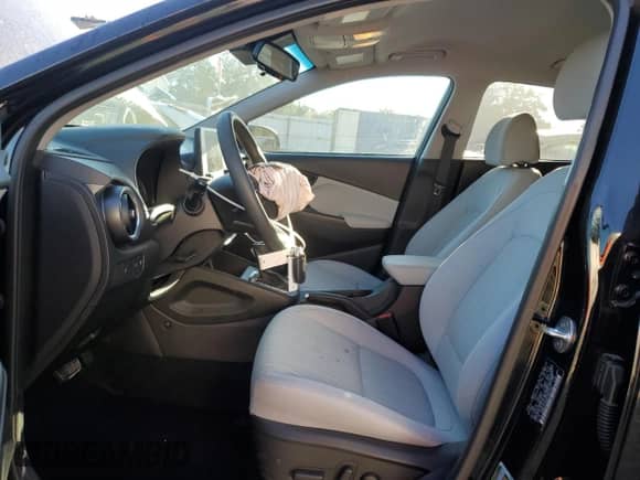 2023 Hyundai Kona SEL z VIN KM8K6CABXPU987536, wystawiony jako Copart lot #86684425 z przebiegiem 30 519 mil mil oraz Szkoda całkowita • Salvage title. Historia ofert i sprzedaży dostępna na DreamBid. Obrazek 7.