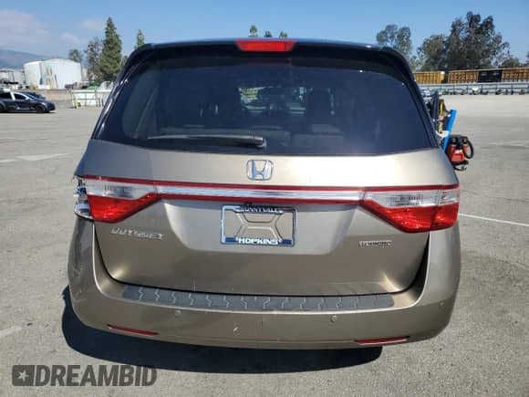 2011 Honda Odyssey Touring с VIN 5FNRL5H92BB030023, выставлен на аукционе Copart как лот 87486035 с пробегом 160 309 миль миль и Списание • Salvage title. История ставок и продаж доступна на DreamBid. Изображение 6.